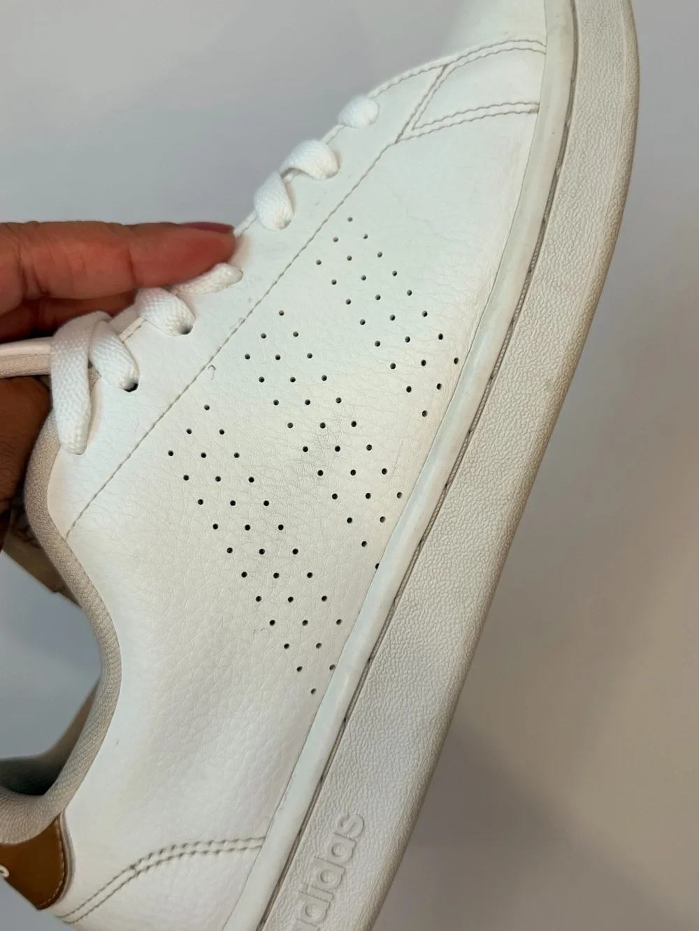 adidas Stan smith White Sneakers with gold Heel Trim sz women 10